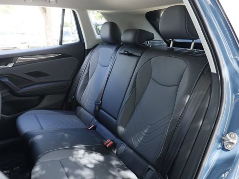 Certified 2025 Volkswagen Tiguan SE FWD image 28