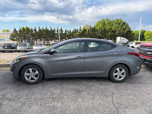 Used 2014 Hyundai Elantra SE FWD image 3