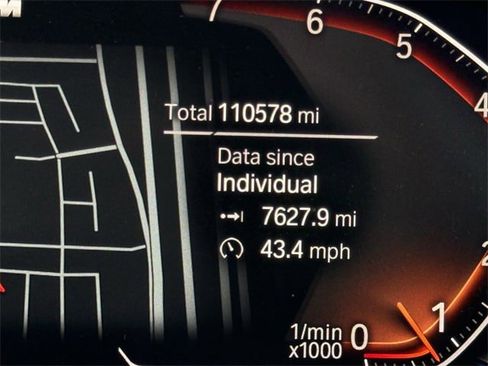 Used 2021 BMW 740i w/ M Sport Package image 15