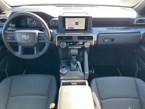 Used 2025 Toyota Tacoma SR5 image 9