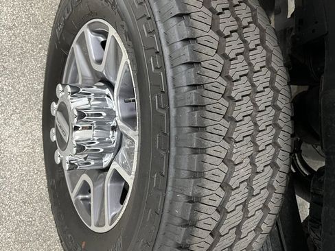 Used 2024 Ford F350 Lariat image 20