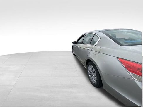 Used 2010 Honda Accord LX image 6