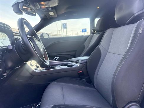 Used 2016 Dodge Challenger SXT w/ Sound Group image 7