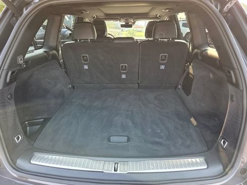 Used 2025 Jeep Grand Cherokee Overland w/ Luxury Tech Group IV AWD/4WD image 29