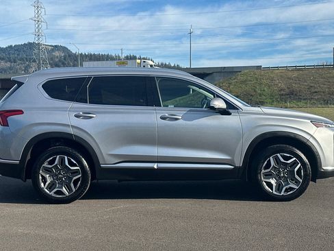 Used 2022 Hyundai Santa Fe Limited w/ Cargo Package image 2