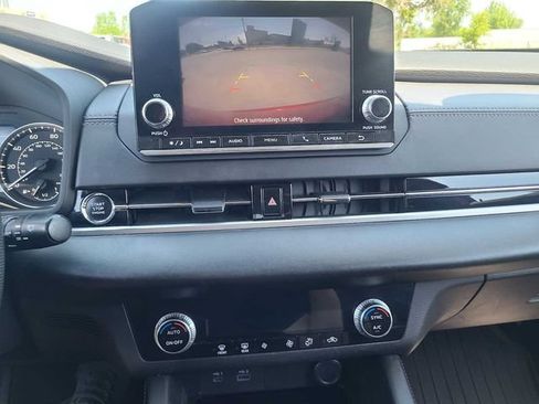 Used 2022 Mitsubishi Outlander ES FWD image 25