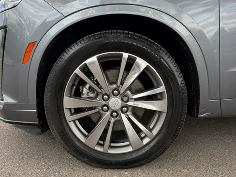 Used 2021 Cadillac XT6 Premium Luxury FWD image 22