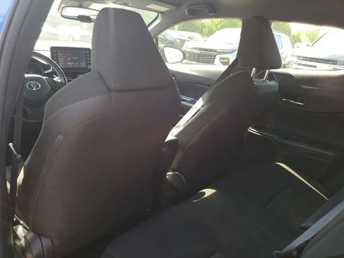 Used 2019 Toyota C-HR XLE FWD image 28