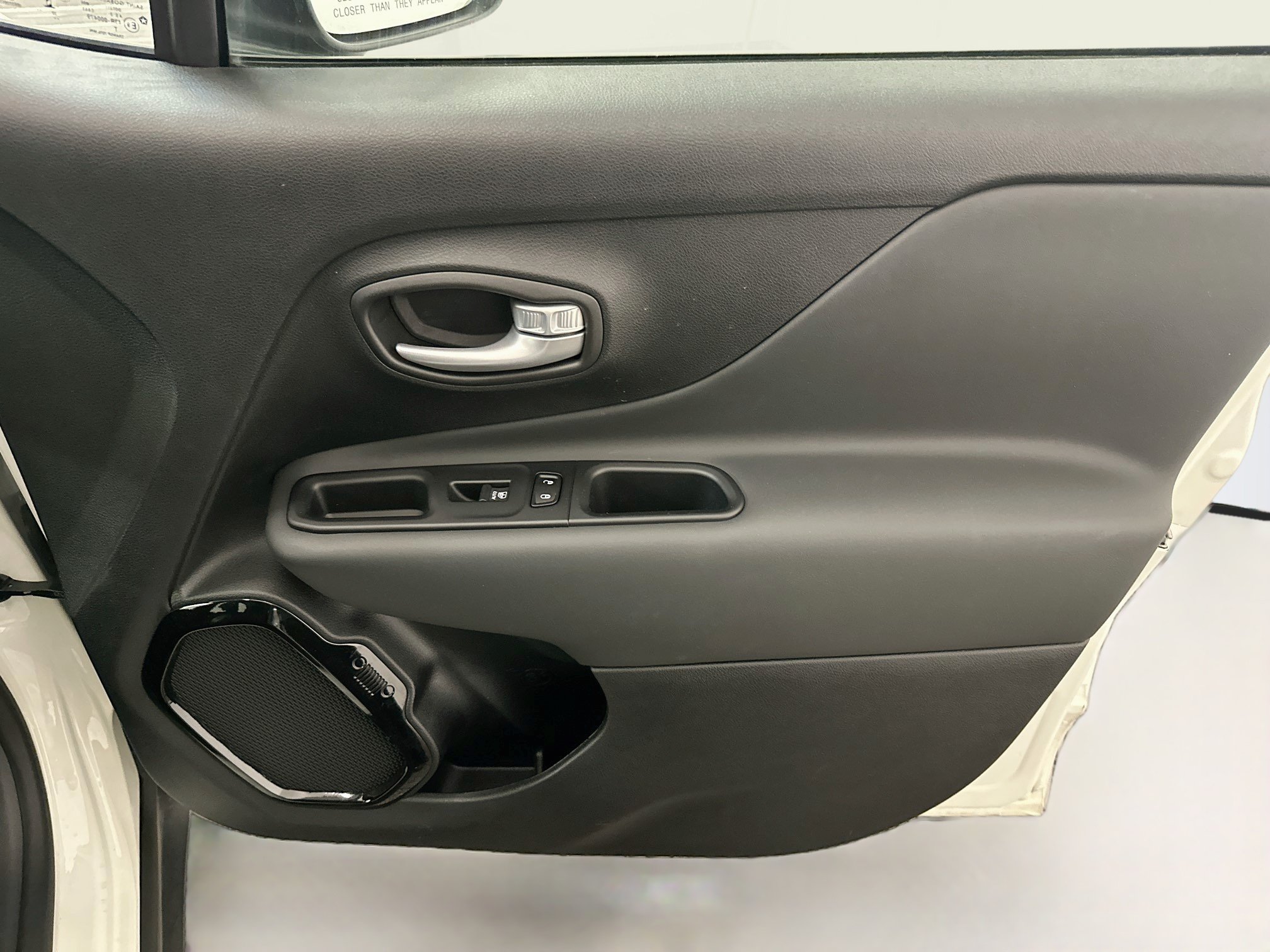 Used 2023 Jeep Renegade Altitude AWD/4WD image 33