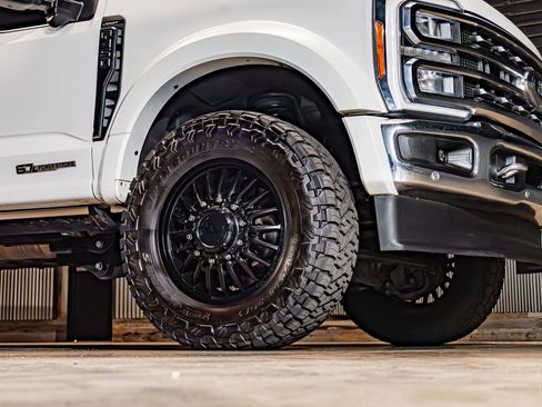 Used 2023 Ford F450 Lariat w/ Lariat Ultimate Package AWD/4WD image 16
