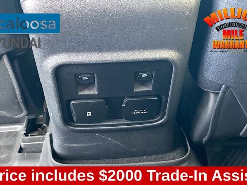 Used 2023 Ford Bronco Badlands image 26