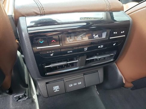 Certified 2025 Acura MDX w/ Advance Package AWD/4WD image 12