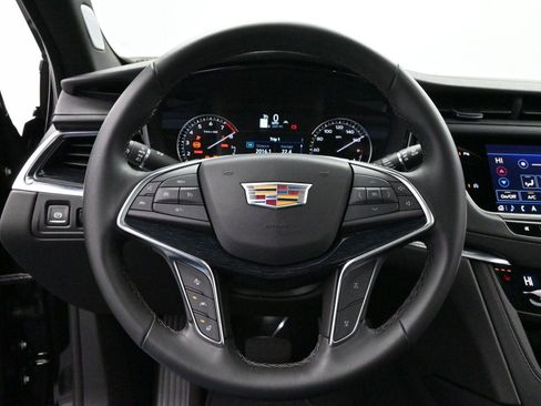 Certified 2025 Cadillac XT5 Premium Luxury image 16
