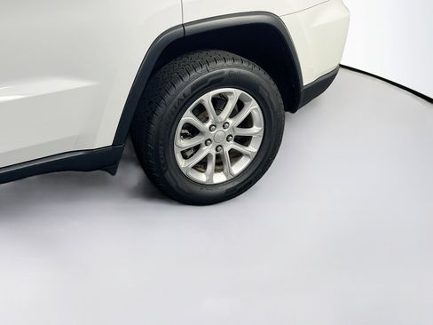 Used 2022 Jeep Grand Cherokee Laredo E AWD/4WD image 28