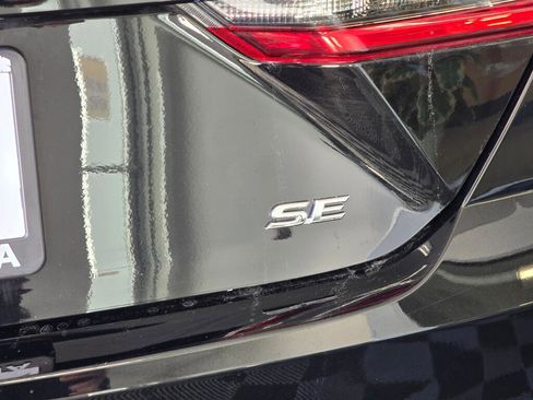 Used 2025 Toyota Camry SE image 14