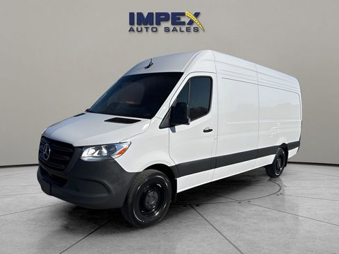 Used 2025 Mercedes-Benz Sprinter 2500 image 1