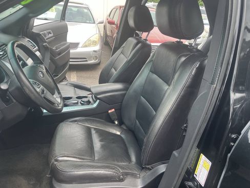 Used 2013 Ford Explorer XLT AWD/4WD image 28