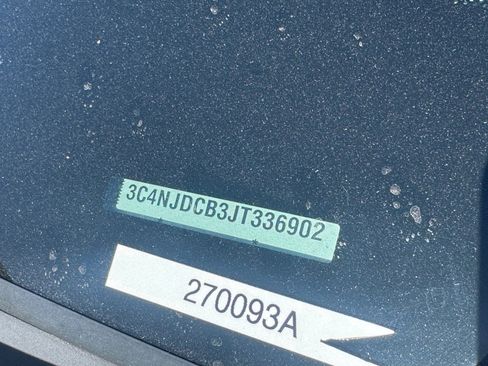 Used 2018 Jeep Compass Limited w/ Navigation Group image 9