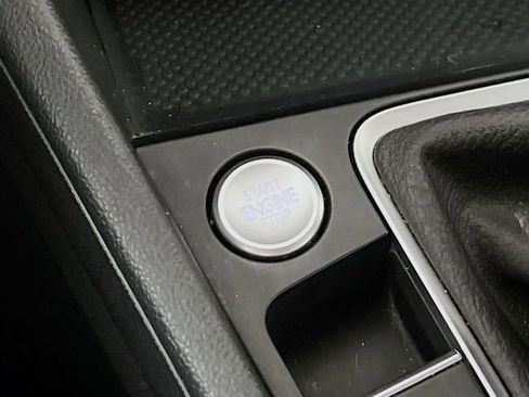 Used 2024 Volkswagen Jetta SE image 16