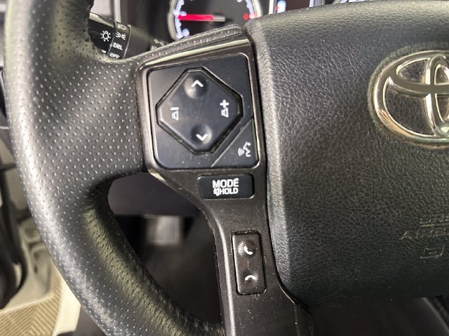 Used 2020 Toyota 4Runner TRD Off-Road AWD/4WD image 15