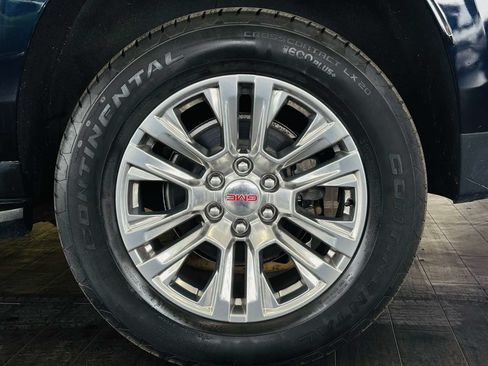 Used 2021 GMC Yukon XL Denali w/ Advanced Technology Package AWD/4WD image 26