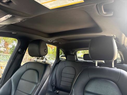 Used 2019 Mercedes-Benz GLC 350e 4MATIC image 18