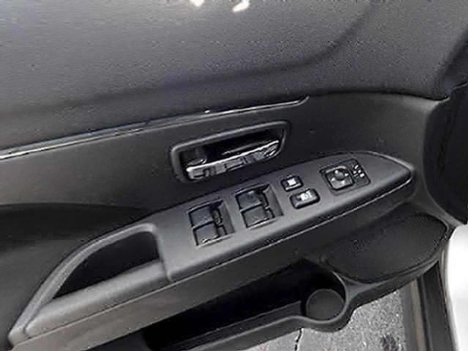 Used 2024 Mitsubishi Outlander Sport ES AWD/4WD image 10