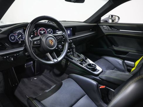 Used 2022 Porsche 911 GT3 RWD image 32