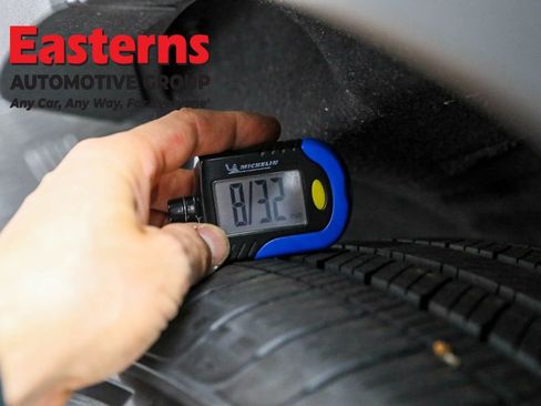 Used 2022 Ford Explorer Limited w/ Equipment Group 301A image 27