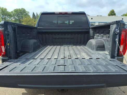 Used 2021 GMC Sierra 1500 Denali w/ Technology Package AWD/4WD image 8