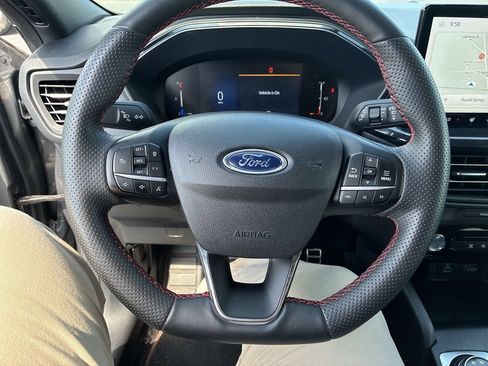 Used 2023 Ford Escape ST-Line w/ Tech Pack #1 AWD/4WD image 14