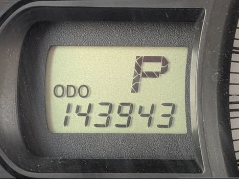 Used 2014 Toyota Sienna LE image 31