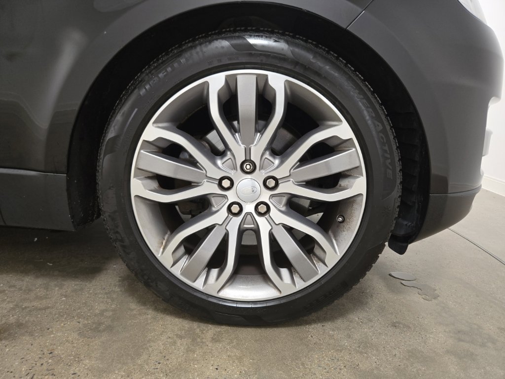 Used 2017 Land Rover Range Rover Sport HSE AWD/4WD image 29