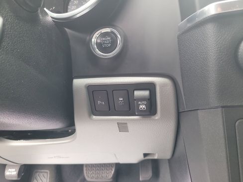 Used 2020 Toyota Sequoia SR5 w/ Carpet Mat Package (TMS) AWD/4WD image 19