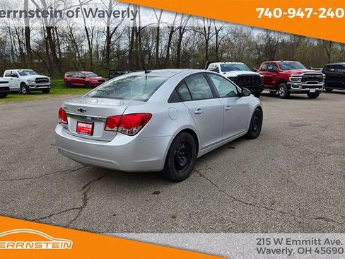 Used 2013 Chevrolet Cruze LS image 30