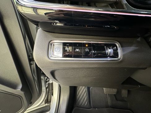 Used 2025 Buick Envision Preferred AWD/4WD image 22