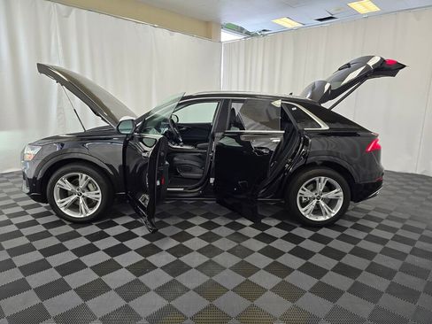 Used 2023 Audi Q8 Prestige image 12