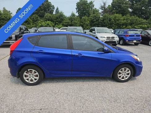 Used 2014 Hyundai Accent GS FWD image 2