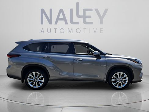 Certified 2026 Toyota Highlander Limited AWD/4WD image 6