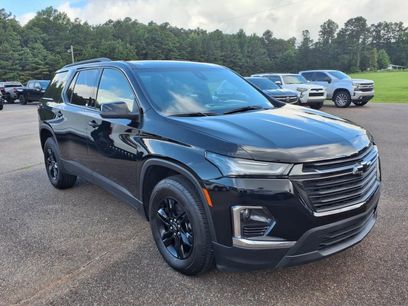 Used 2022 Chevrolet Traverse LS w/ Midnight/Sport Edition