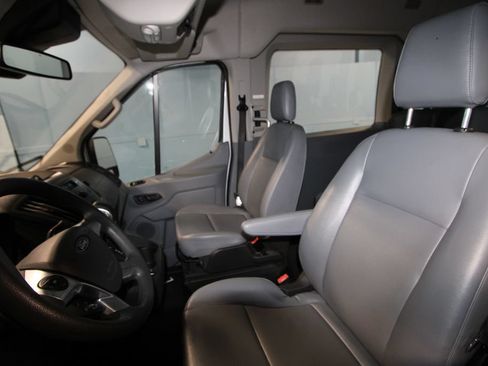 Used 2019 Ford Transit 350 XL RWD image 4