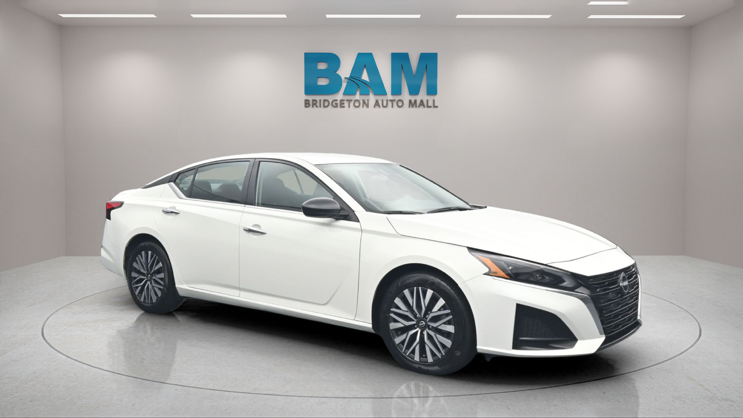 Used 2025 Nissan Altima 2.5 SV FWD image 1