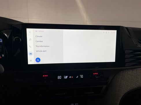 Used 2026 Toyota Camry XLE image 68