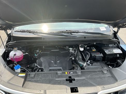 Used 2024 Kia Carnival LX FWD image 33