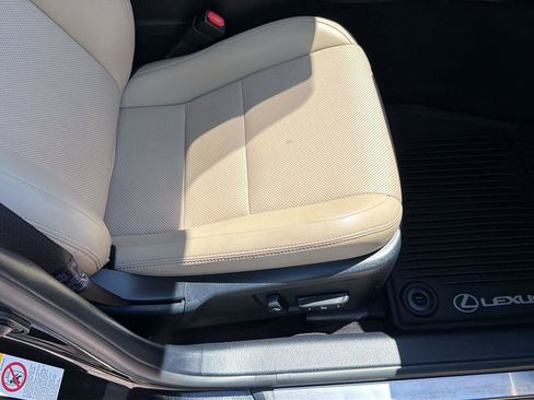 Used 2017 Lexus IS 300 AWD w/ Navigation System Package image 22