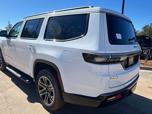 New 2026 Jeep Grand Wagoneer 2WD image 10