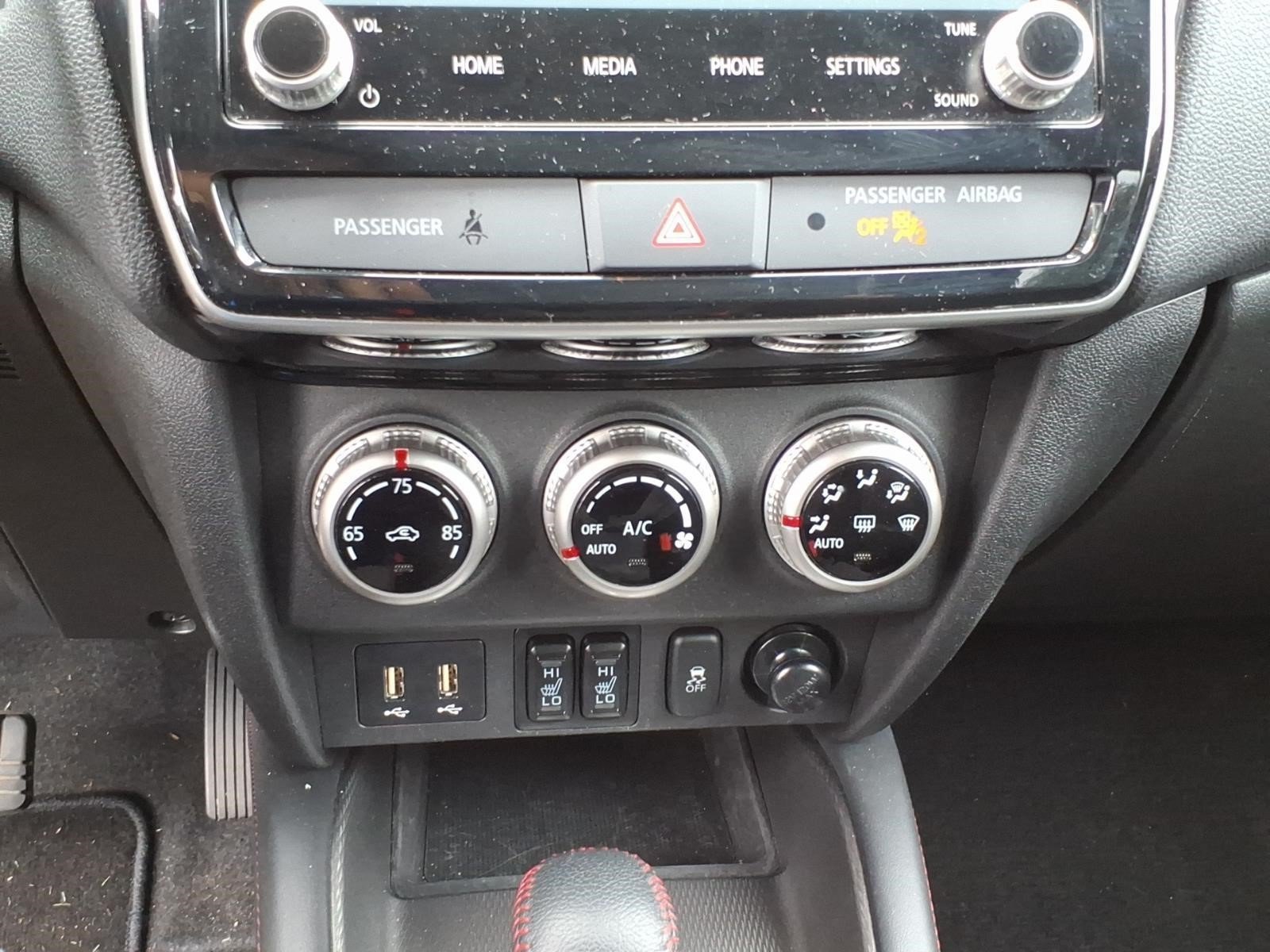 Used 2025 Mitsubishi Outlander Sport LE AWD/4WD image 16