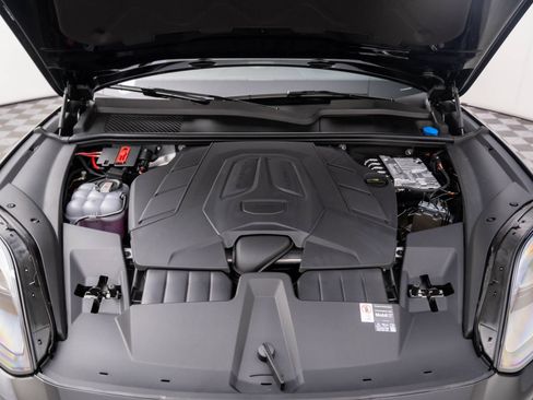 New 2026 Porsche Cayenne AWD/4WD image 32