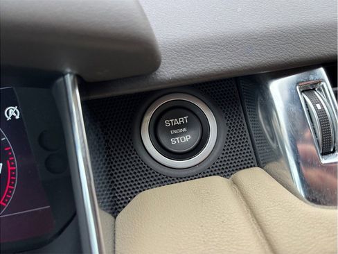 Used 2021 Land Rover Range Rover Sport HSE Silver Edition image 30