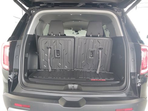 Certified 2023 GMC Acadia SLE w/ Driver Convenience Package image 27